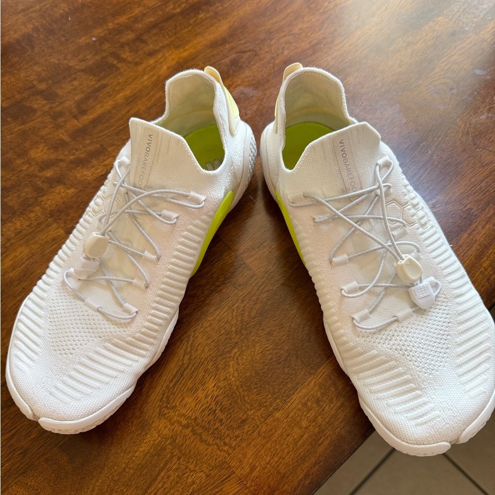 MOTUS Vivo shoes
